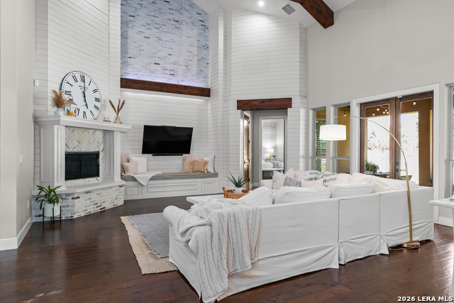 650 Long Mdw Property Photo 12