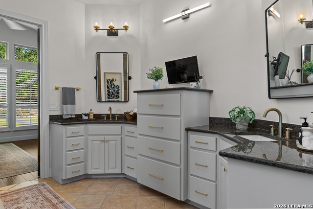 650 Long Mdw Property Photo 21