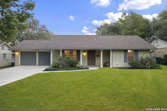 121 Kenwood Ave Property Photo 1