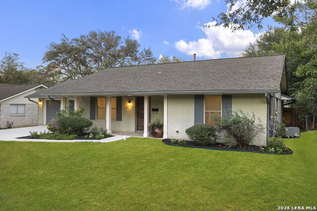 121 Kenwood Ave Property Photo 7