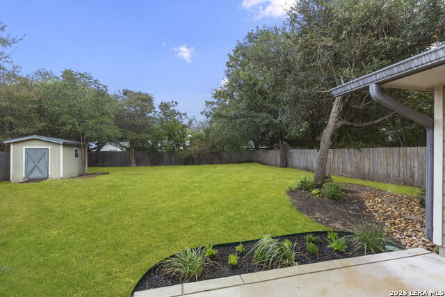 121 Kenwood Ave Property Photo 45