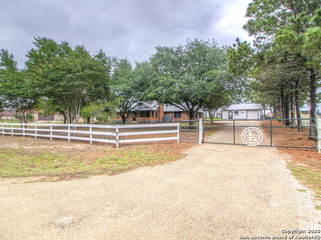 213 Bluebonnet Rdg Property Photo 1
