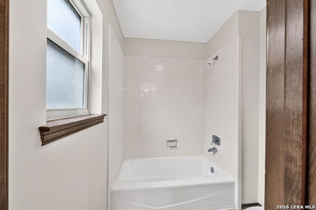 15227 Eaglebrook St Property Photo 31