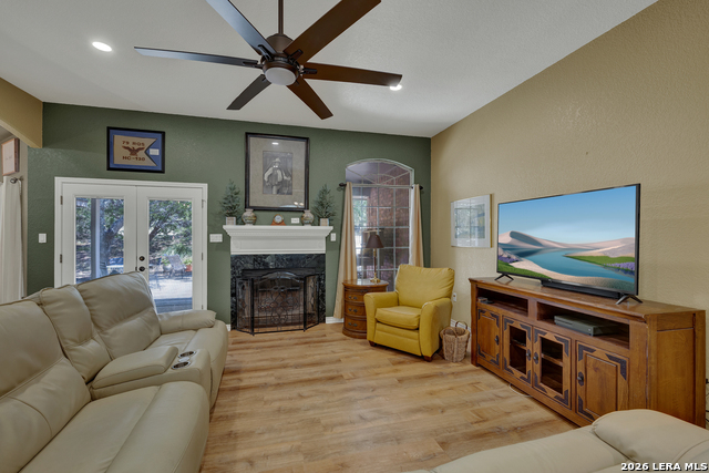 257 Berry Oaks Dr Property Photo 17