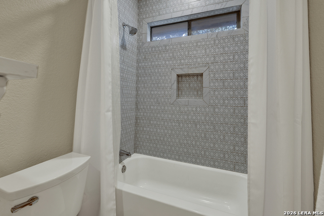 257 Berry Oaks Dr Property Photo 30
