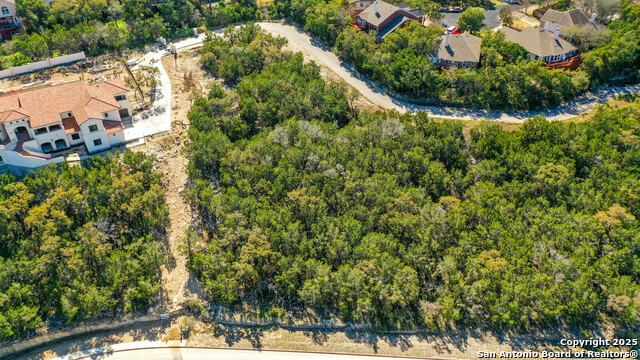 526 Winding Ravine Property Photo 7