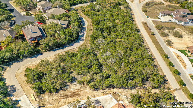 526 Winding Ravine Property Photo 10