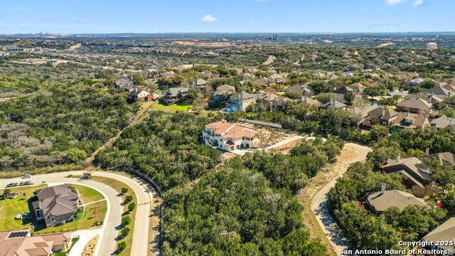 526 Winding Ravine Property Photo 12