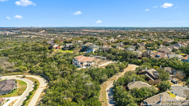 526 Winding Ravine Property Photo 13