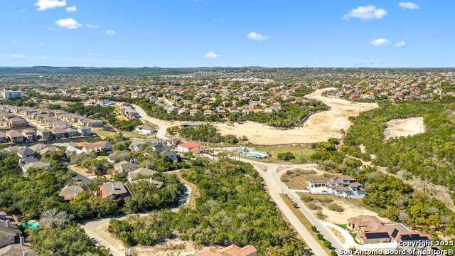 526 Winding Ravine Property Photo 15
