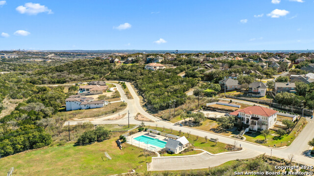526 Winding Ravine Property Photo 18