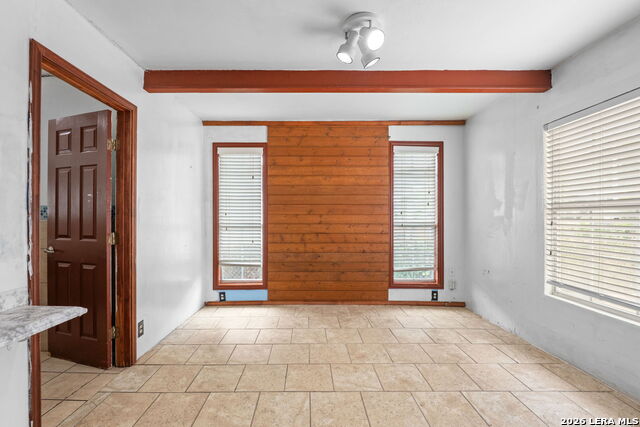 202 E Lubbock Property Photo 7
