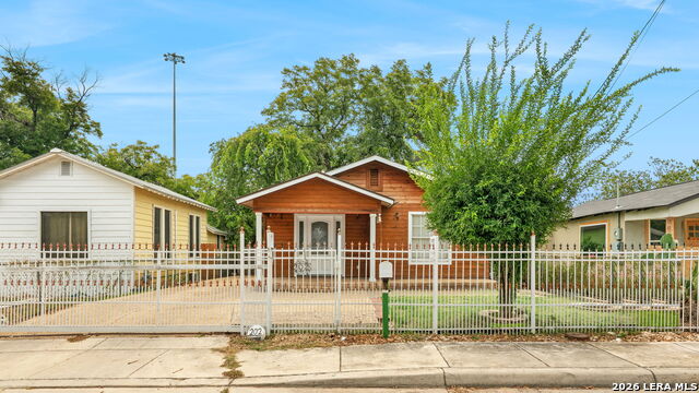 202 E Lubbock Property Photo 21