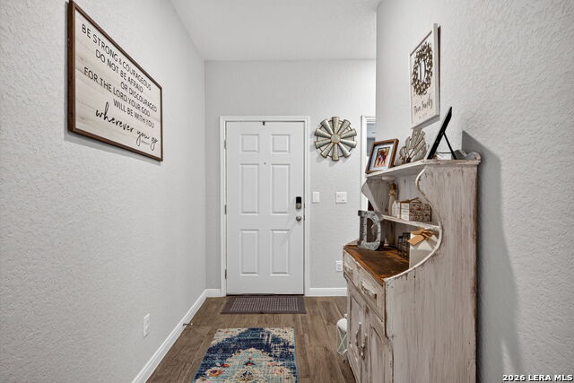 10643 Penelope Way Property Photo 6