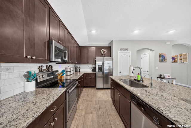10643 Penelope Way Property Photo 10