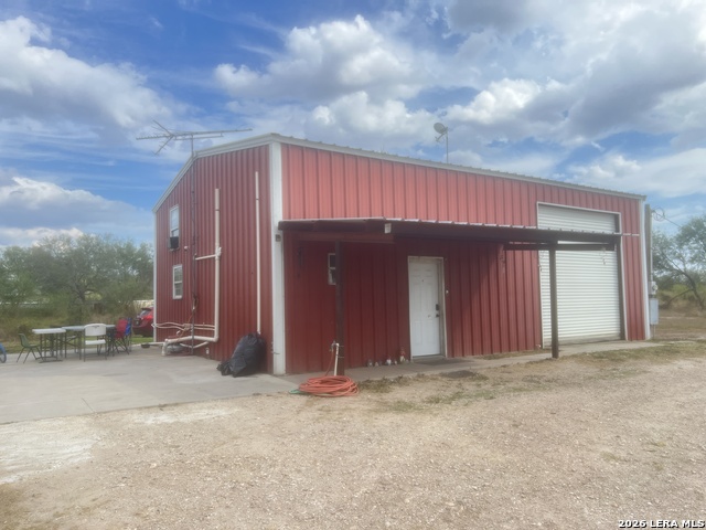 1264 Fm 797 Property Photo 1