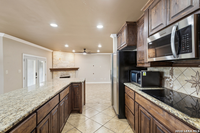 21534 Longwood Property Photo 9