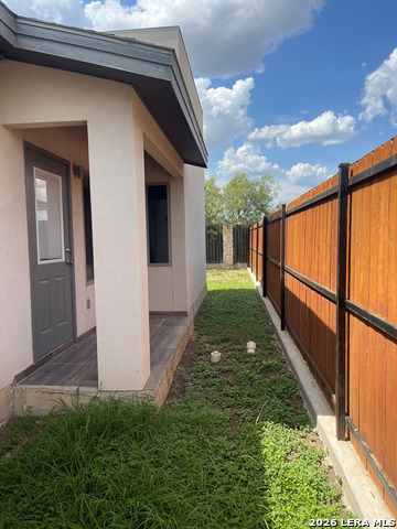 2611 Las Cimas Dr Property Photo 4