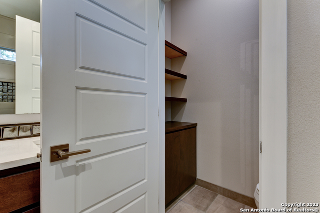 426 E Fest St Property Photo 8