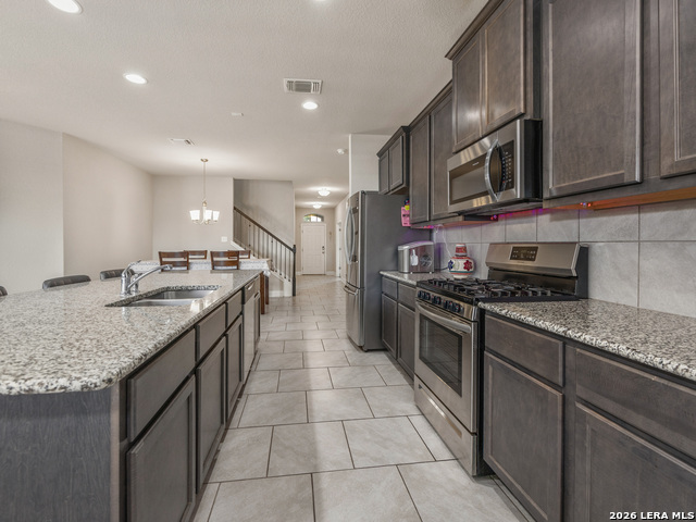 408 Blaze Moon Property Photo 13