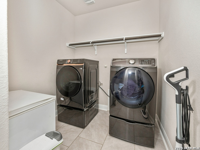 408 Blaze Moon Property Photo 18