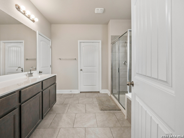408 Blaze Moon Property Photo 21