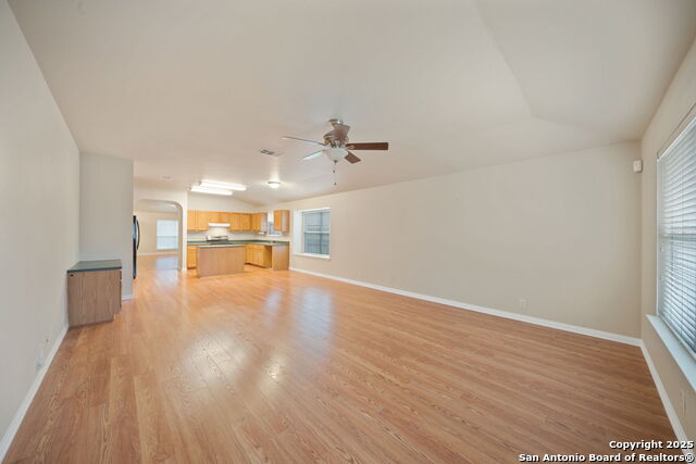 3625 Diamond Fls Property Photo 6