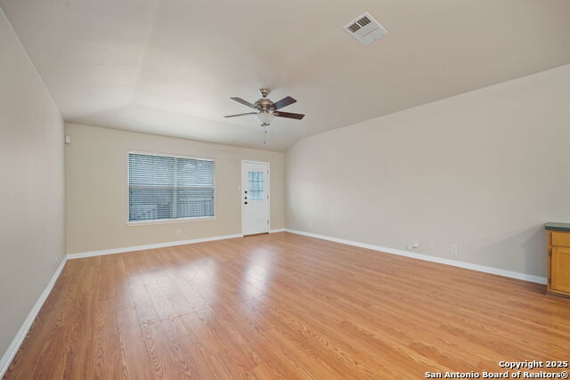 3625 Diamond Fls Property Photo 8