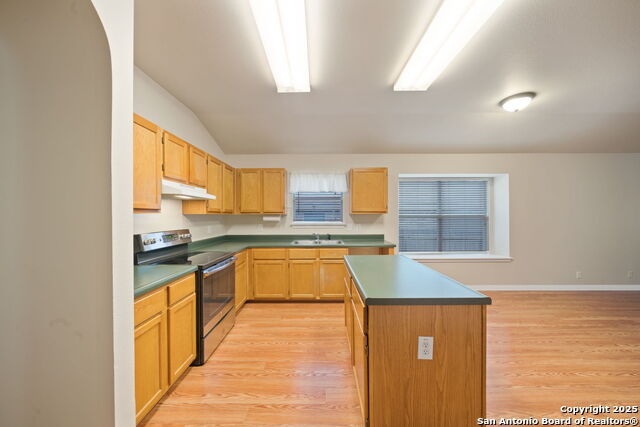 3625 Diamond Fls Property Photo 11