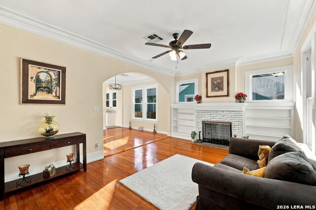 1122 W Mulberry Property Photo 5