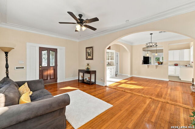 1122 W Mulberry Property Photo 6