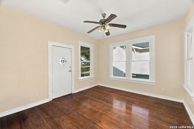 1122 W Mulberry Property Photo 12