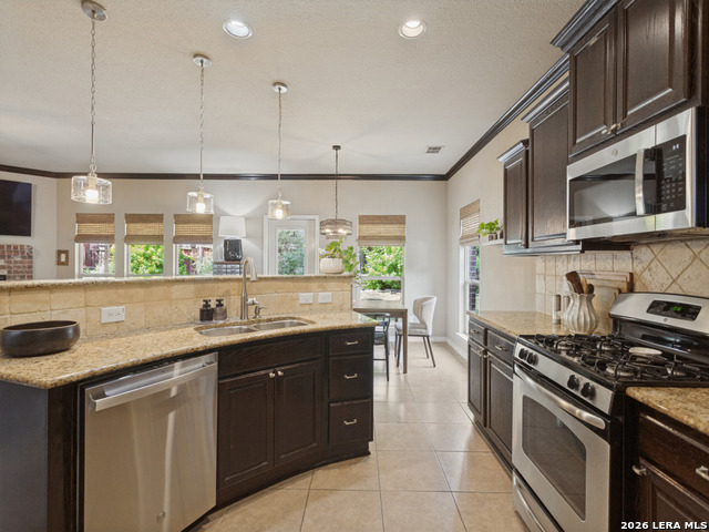 21518 Promontory Cir Property Photo 8