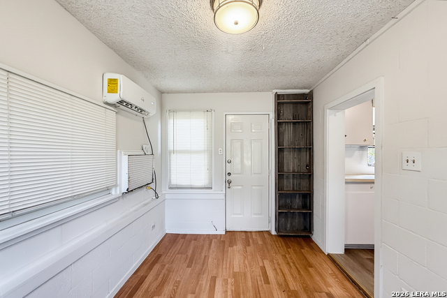 18627 Hillside Drive Property Photo 4