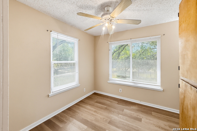 18627 Hillside Drive Property Photo 9