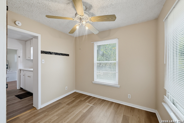 18627 Hillside Drive Property Photo 10
