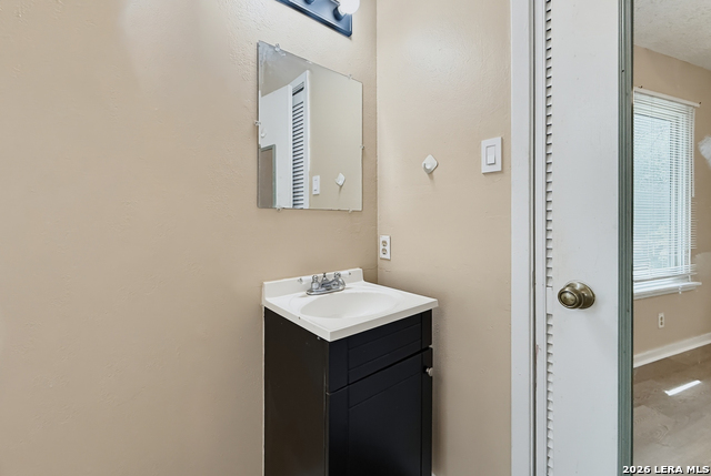 18627 Hillside Drive Property Photo 12