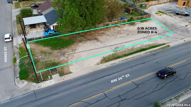3232 Perez St Property Photo 13