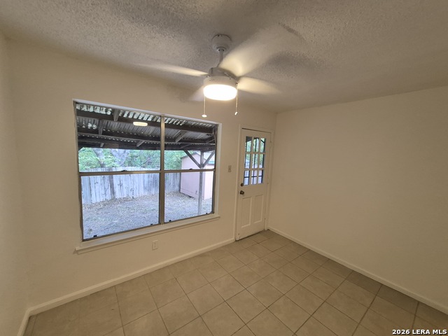 13136 Los Espanada St Property Photo 14