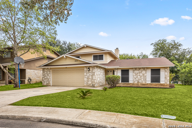 8218 Dawnwood Dr Property Photo 3