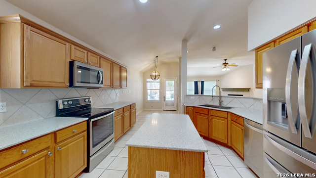 19534 Clay Oak Property Photo 15