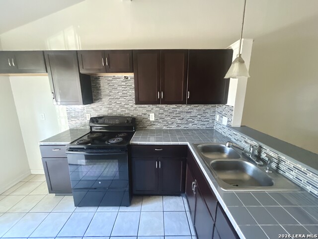 5919 Fairmeade St Property Photo 14