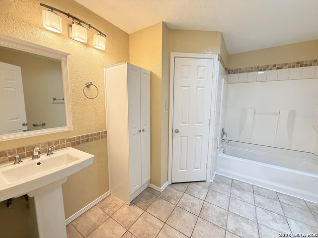 10207 Canton Fld Property Photo 10