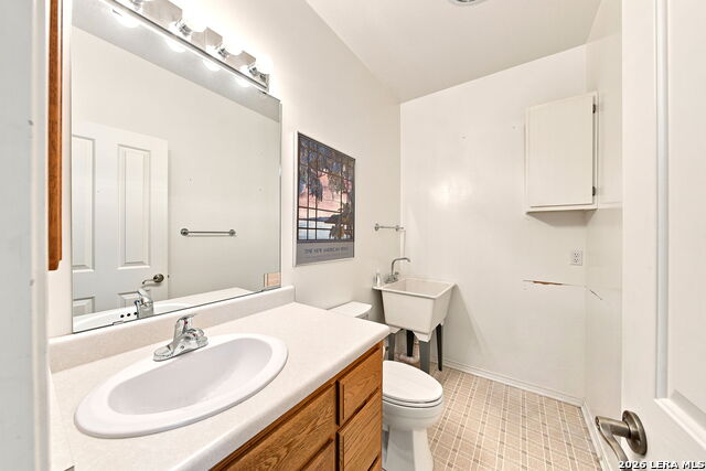 625 State Highway 46 E Property Photo 16