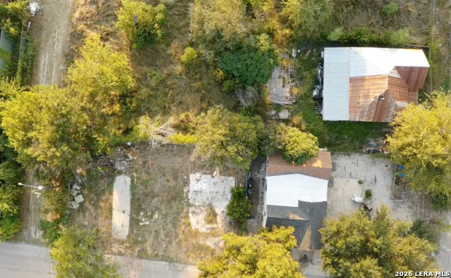 607 S Comal Property Photo 3