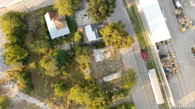 607 S Comal Property Photo 7