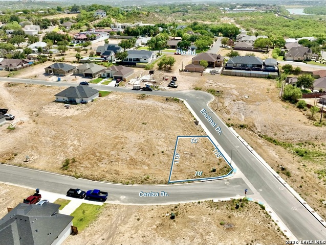 802 CENIZA DR