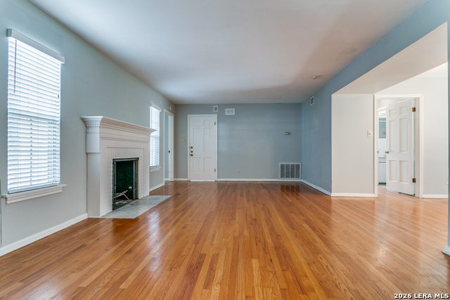 331 E Rosewood Property Photo 5