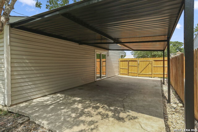 4135 Hickory Sun Property Photo 13