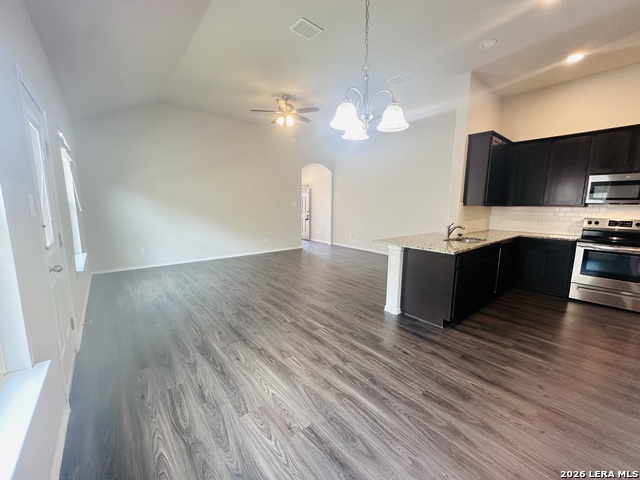 9224 Canyon Bnd Property Photo 3